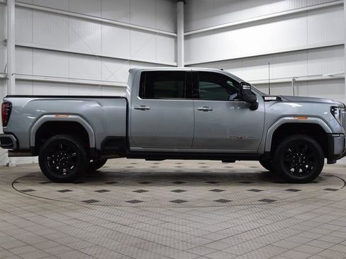 Used 2024 GMC Sierra 2500 AT4 w/ AT4 Premium Plus Package image 9
