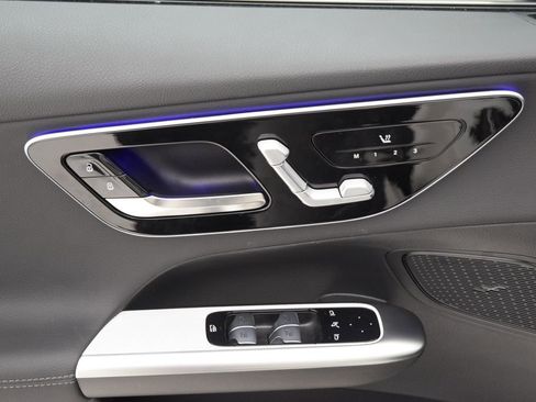 Used 2026 Mercedes-Benz GLC 300 4MATIC image 22