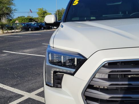 Used 2025 Toyota Sequoia Limited AWD/4WD image 7