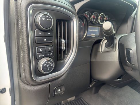 Used 2020 Chevrolet Silverado 2500 LT w/ All Star Edition image 21