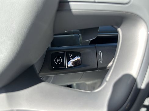 Certified 2026 Kia EV9 Land image 23