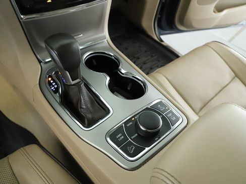 Used 2021 Jeep Grand Cherokee Overland image 16