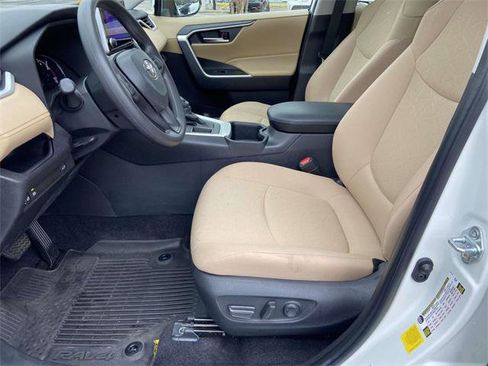 Certified 2025 Toyota RAV4 XLE w/ Convenience Package image 15
