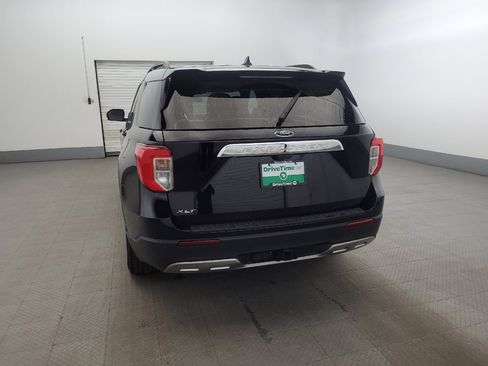Used 2023 Ford Explorer XLT w/ Equipment Group 202A image 6