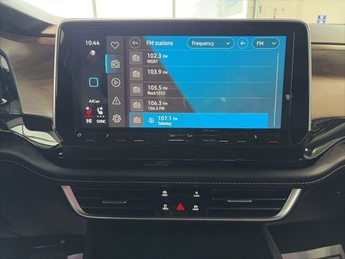 Used 2025 Volkswagen Atlas SE image 20