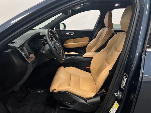 Used 2021 Volvo XC60 T5 Inscription w/ Advanced Package AWD/4WD image 11