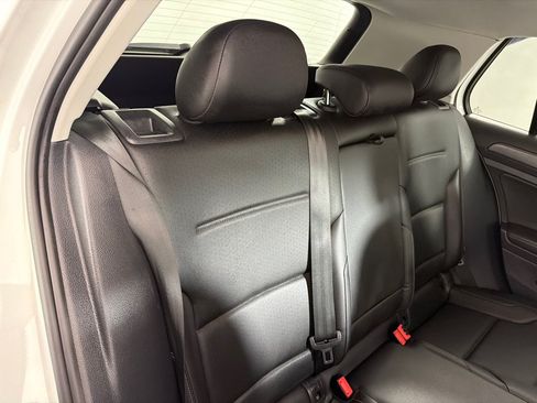 Used 2018 Volkswagen Golf SE FWD image 24