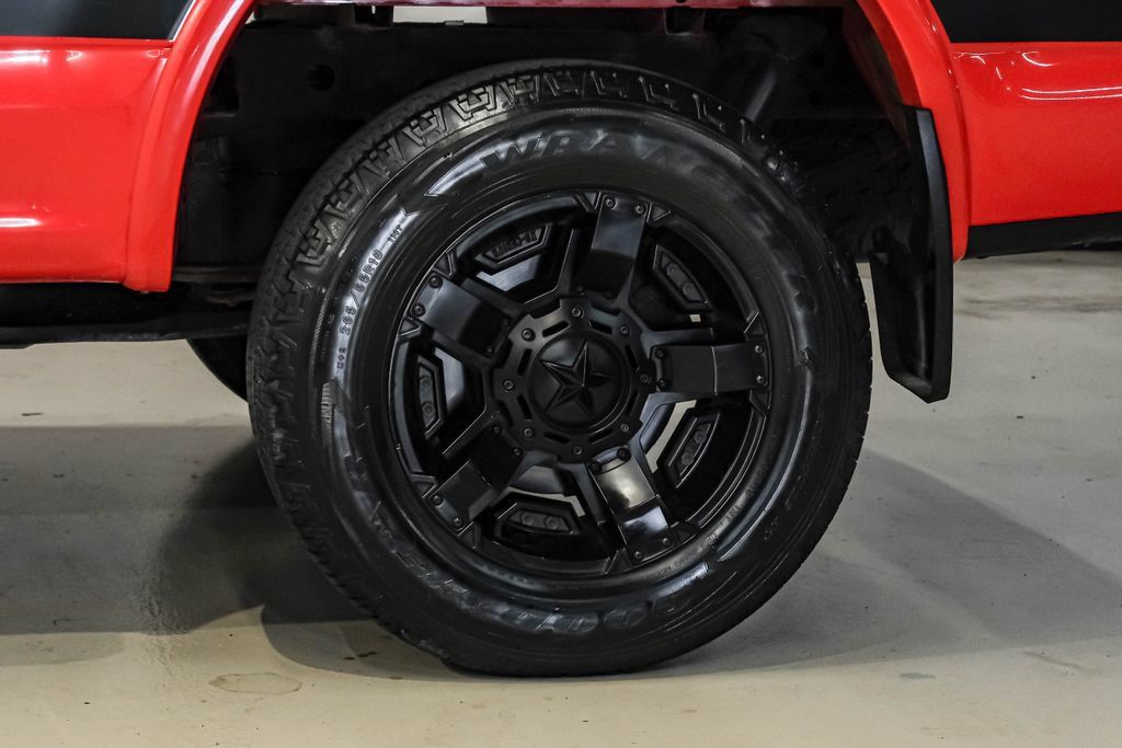 Used 2019 Ford F150 XLT w/ Equipment Group 302A Luxury AWD/4WD image 57