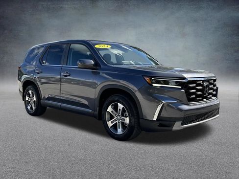 Used 2024 Honda Pilot EX-L image 3