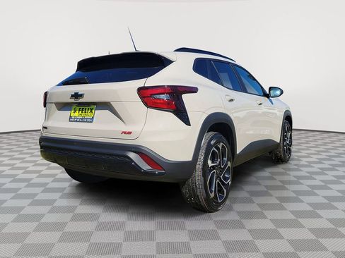 New 2026 Chevrolet Trax RS w/ Sunroof Package FWD image 3
