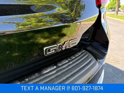 New 2026 GMC Yukon Denali w/ Denali Reserve Package AWD/4WD image 9
