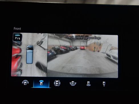 Used 2021 Mercedes-Benz Sprinter 2500 image 25