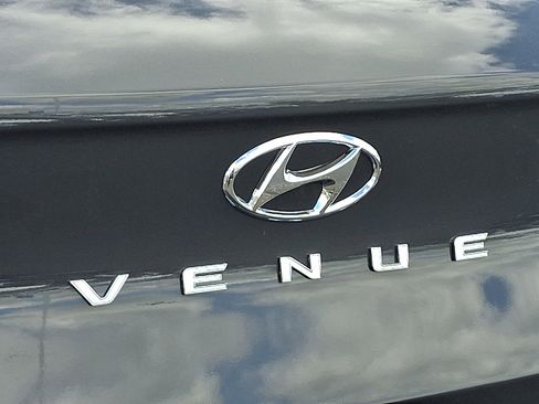 New 2026 Hyundai Venue SEL FWD image 13