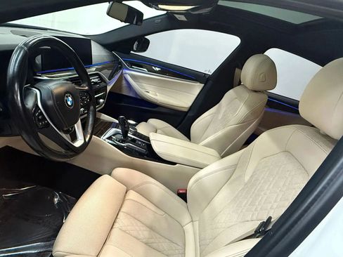 Used 2021 BMW 530i w/ Convenience Package RWD image 15