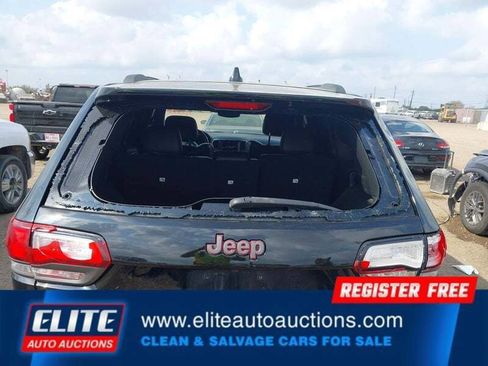 Used 2017 Jeep Grand Cherokee Trailhawk w/ Trailhawk Luxury Group image 11