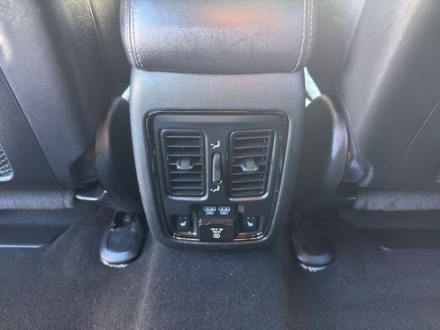 Used 2020 Dodge Durango R/T w/ Technology Group image 33