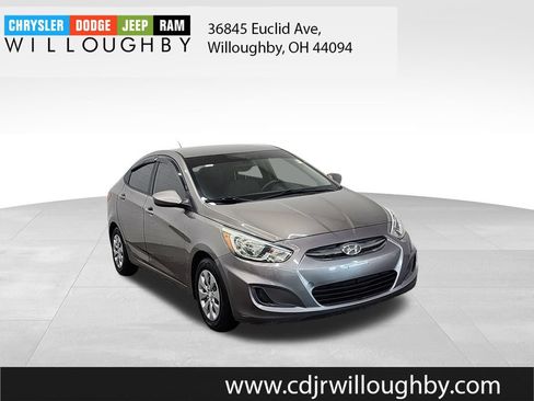 Used 2017 Hyundai Accent SE FWD image 3