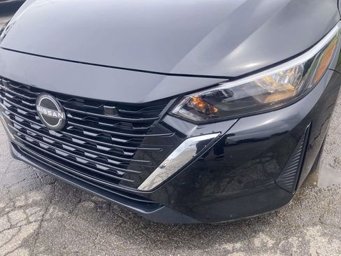 Used 2025 Nissan Sentra SV FWD image 9