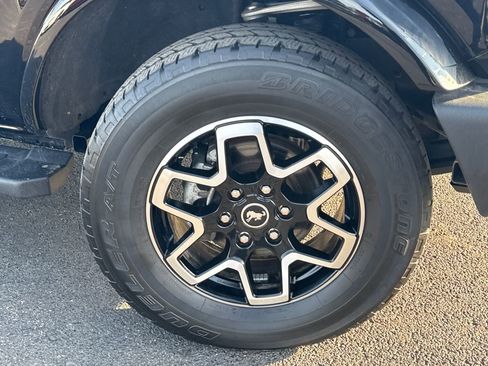 Used 2023 Ford Bronco Outer Banks image 9