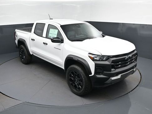New 2026 Chevrolet Colorado Trail Boss AWD/4WD image 1