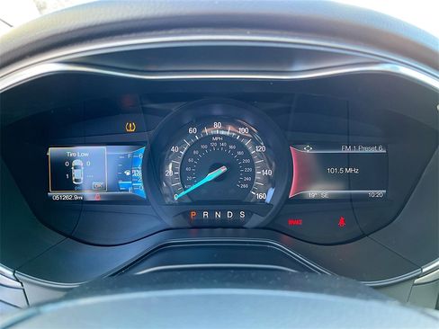 Used 2020 Ford Fusion SE image 15