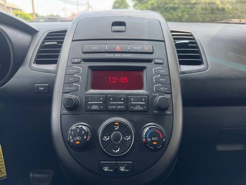 Used 2012 Kia Soul + FWD image 32
