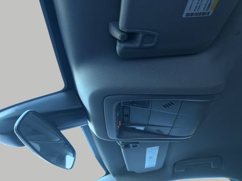 Used 2023 GMC Acadia SLE w/ Driver Convenience Package image 23