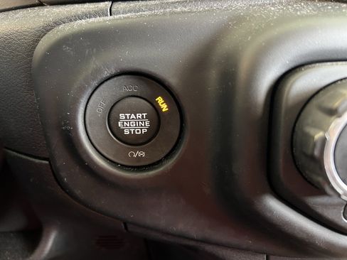 Used 2021 Jeep Wrangler Unlimited Sport image 27