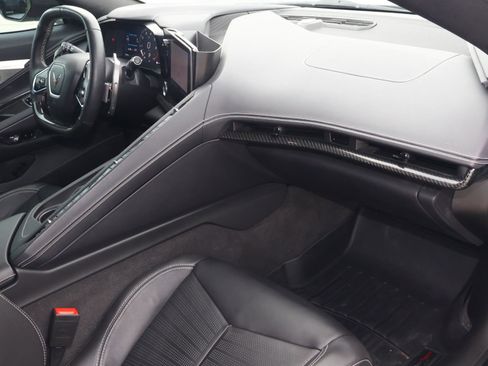 Used 2023 Chevrolet Corvette Stingray Preferred Cpe w/ Z51 Performance Package RWD image 20