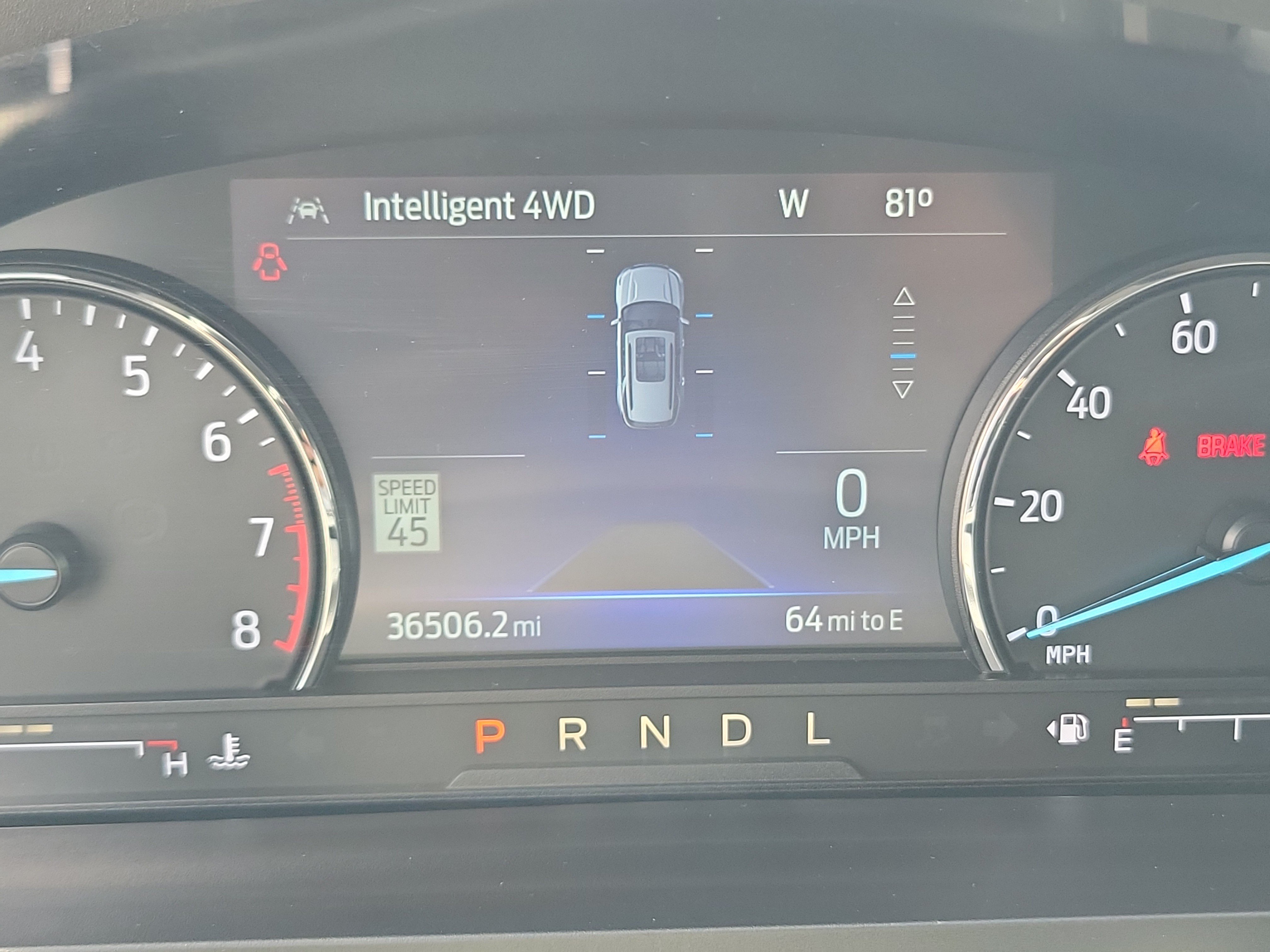 Used 2023 Ford Explorer XLT w/ Equipment Group 202A AWD/4WD image 34