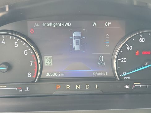Used 2023 Ford Explorer XLT w/ Equipment Group 202A AWD/4WD image 34