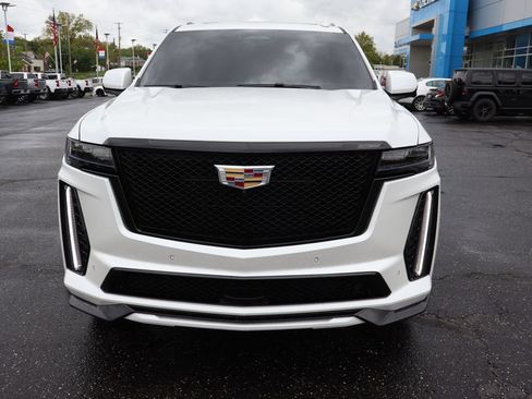 Used 2024 Cadillac Escalade ESV V AWD/4WD image 45