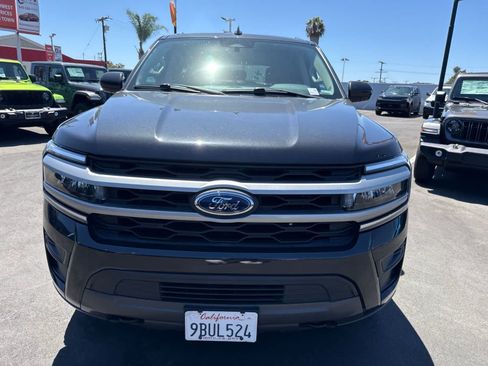 Used 2022 Ford Expedition XLT AWD/4WD image 5