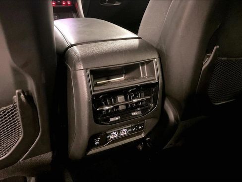 Used 2023 Jeep Grand Cherokee Limited RWD image 30