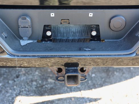 Used 2020 Chevrolet Silverado 1500 Custom Trail Boss w/ Custom Convenience Package image 17