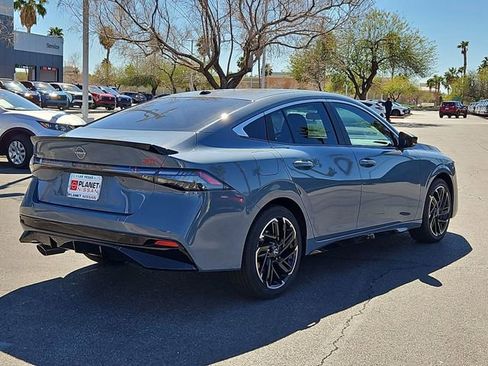 New 2026 Nissan Sentra SR w/ Floor Mat Package FWD image 3