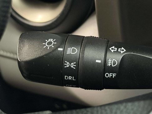 Used 2013 Toyota RAV4 XLE image 35