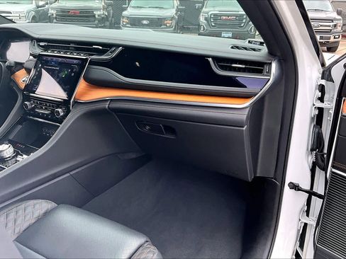 Used 2022 Jeep Grand Cherokee Summit image 18