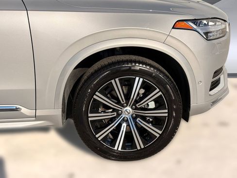 Certified 2025 Volvo XC90 B6 Plus image 11