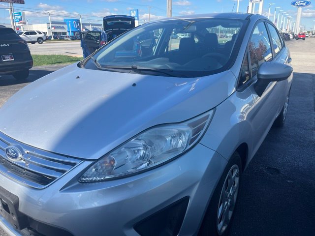 Used 2011 Ford Fiesta SE FWD image 3