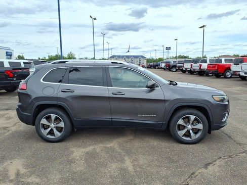 Used 2020 Jeep Cherokee Limited AWD/4WD image 7
