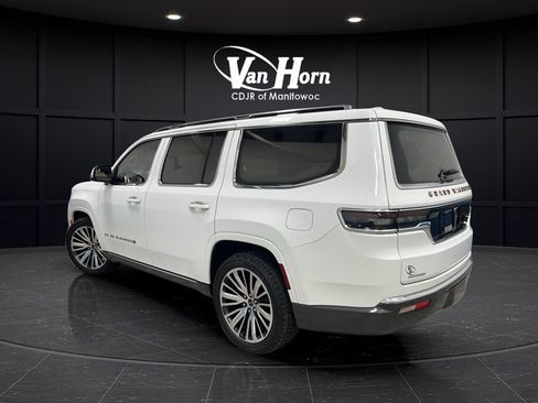 Used 2022 Jeep Grand Wagoneer Series III w/ Rear Seat Video Group 1 AWD/4WD image 5