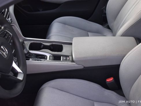 Used 2018 Honda Accord EX image 28