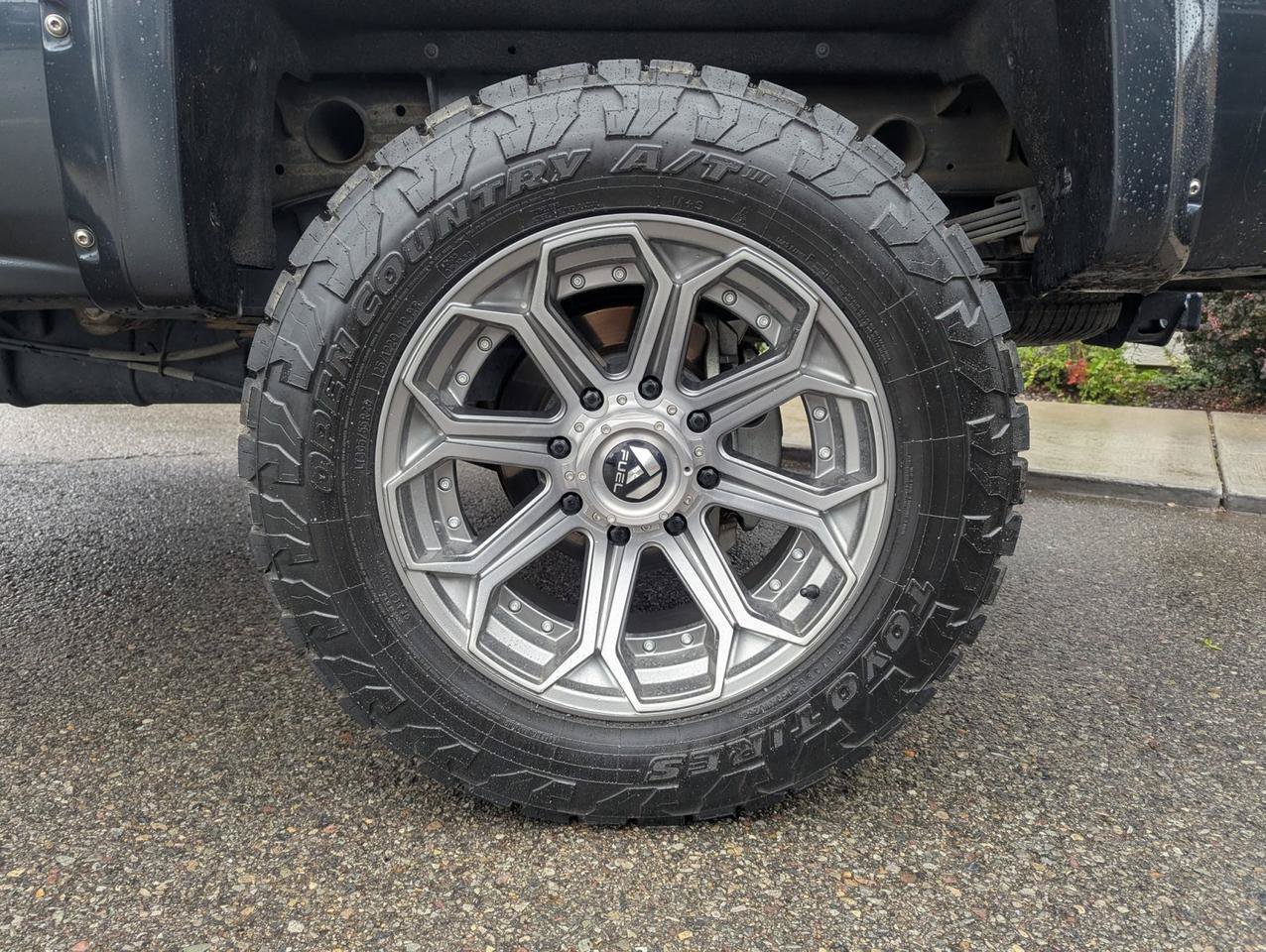 Used 2017 GMC Sierra 2500 Denali w/ Duramax Plus Package AWD/4WD image 27