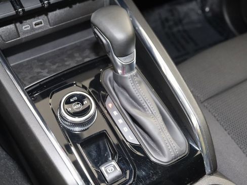 Used 2023 GMC Canyon Elevation w/ Convenience Package image 7