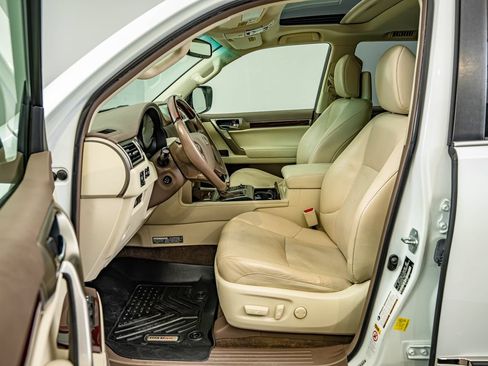 Used 2014 Lexus GX 460 Luxury AWD/4WD image 34
