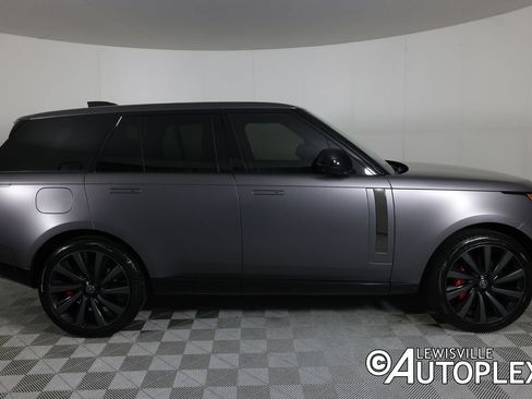 Used 2024 Land Rover Range Rover SV AWD/4WD image 4