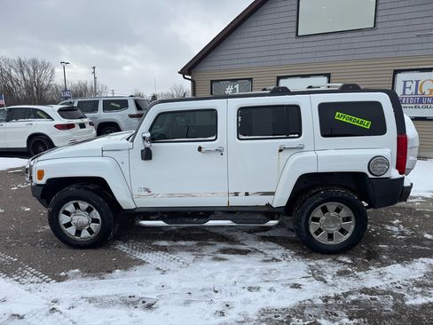 Used 2007 HUMMER H3 Adventure image 8