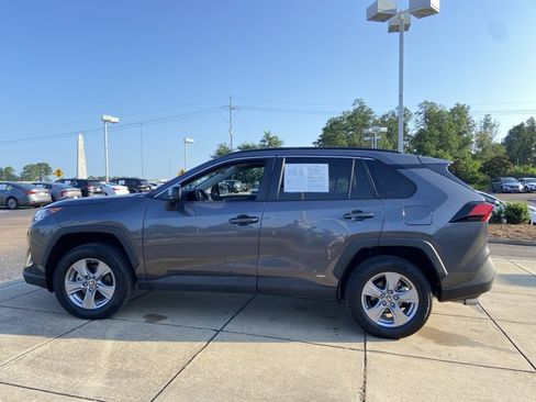 Used 2022 Toyota RAV4 LE AWD/4WD image 7