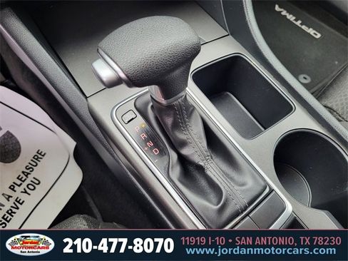 Used 2018 Kia Optima LX w/ 17" Alloy Wheels Package image 23